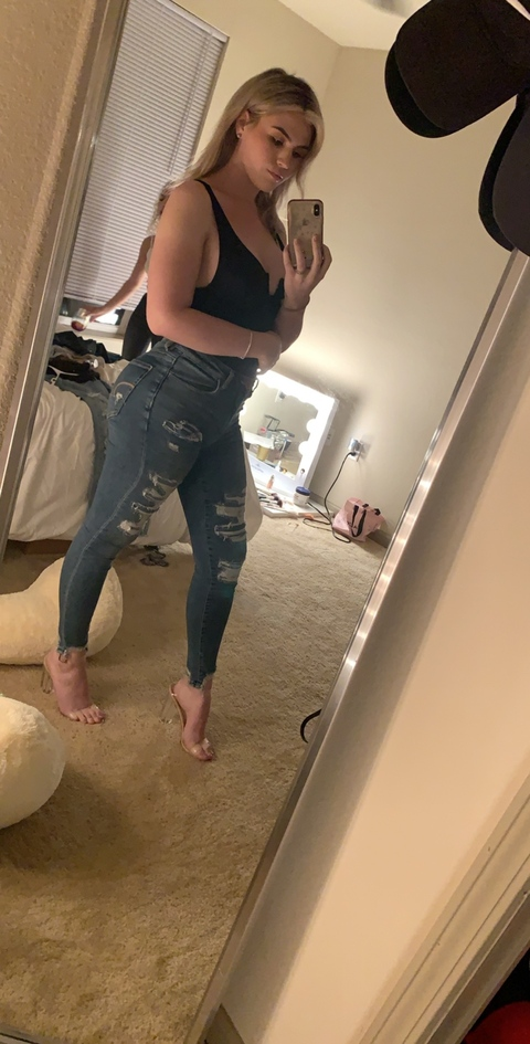 alexanicole97 onlyfans leaked picture 2