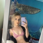 View lauryn222 (Laur) OnlyFans 49 Photos and 32 Videos for free 

 profile picture